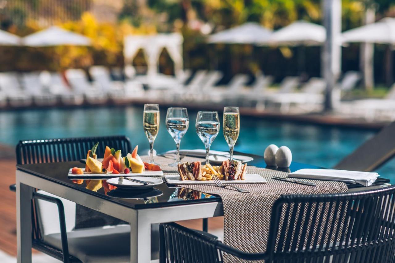 Iberostar Heritage Grand Mencey Santa Cruz de Tenerife Exterior foto Poolside dining at the hotel